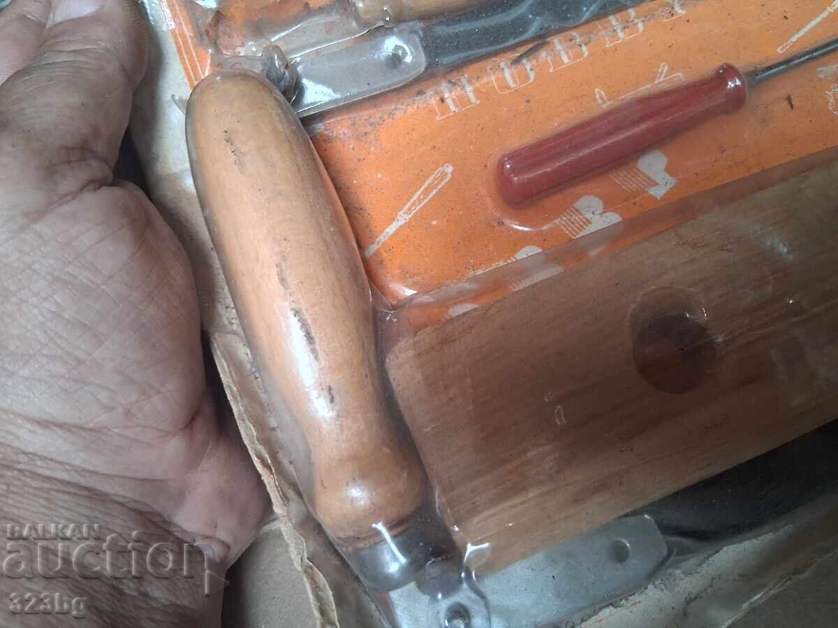 Auction New woodworking tools, 60s toy Auction New woodworking tools, 60s toy