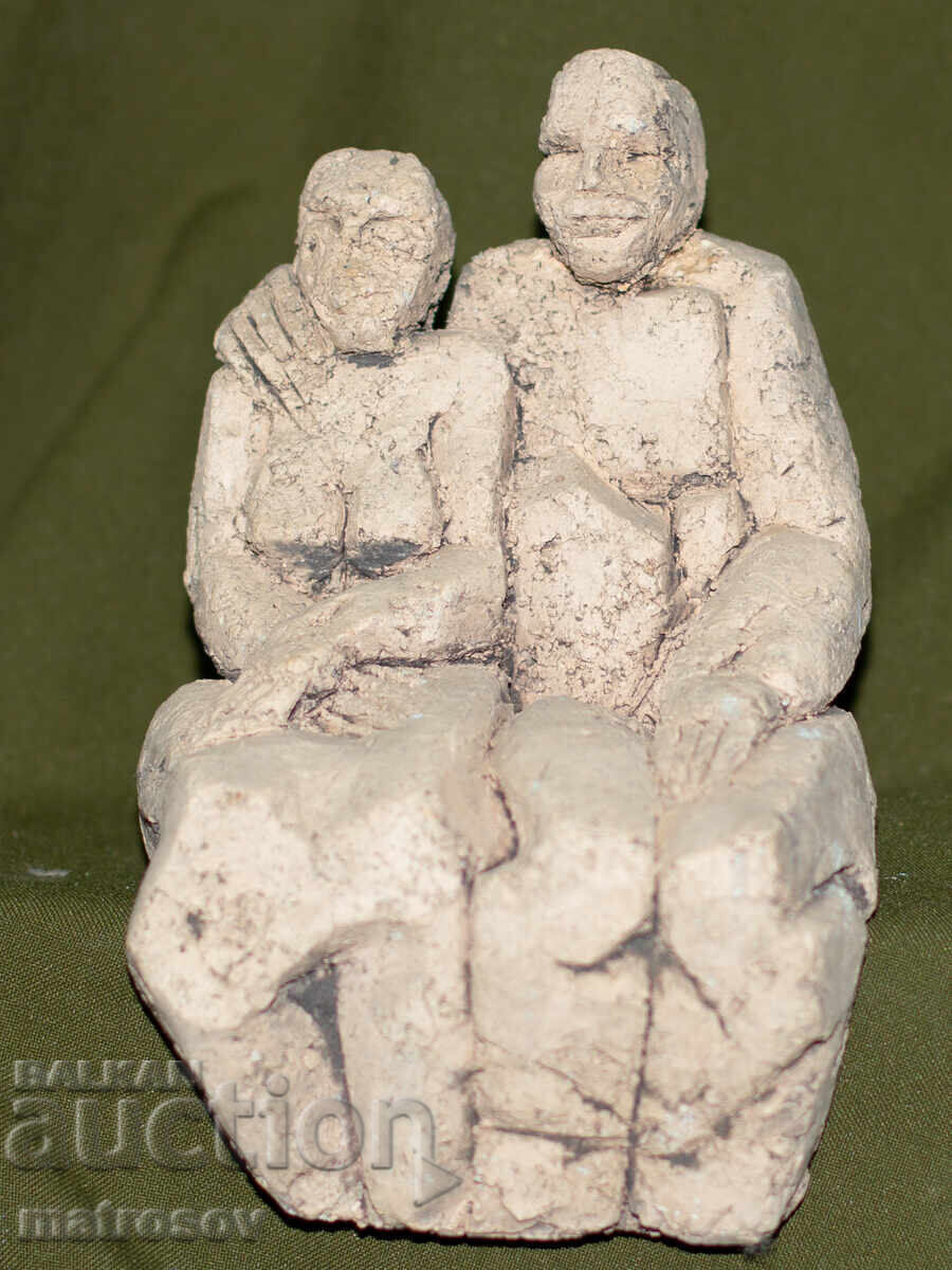 Δημοπρασία Χειροποίητο γύψινο γλυπτό άνδρα και γυναίκας, αγκαλιά Δημοπρασία Χειροποίητο γύψινο γλυπτό άνδρα και γυναίκας, αγκαλιά