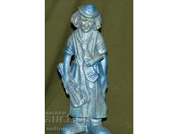 Statuetă ceramică lucrată manual, clovn cu vioară