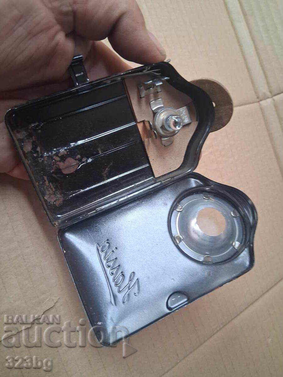 Delivery of Retro Hasia Flashlight Delivery of Retro Hasia Flashlight