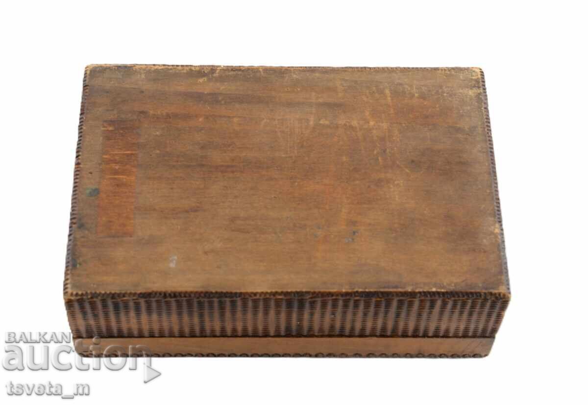 Παράδοση Ξύλινο κουτί κοσμημάτων χειροποίητο πυρογραφημένο