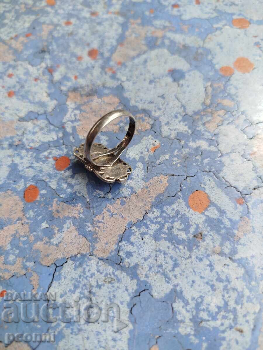 Delivery of Silver ring with moonstone
