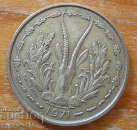 25 francs 1971 - West Africa with price € 1.79 | 3.50 BGN 25 francs 1971 - West Africa with price € 1.79 | 3.50 BGN