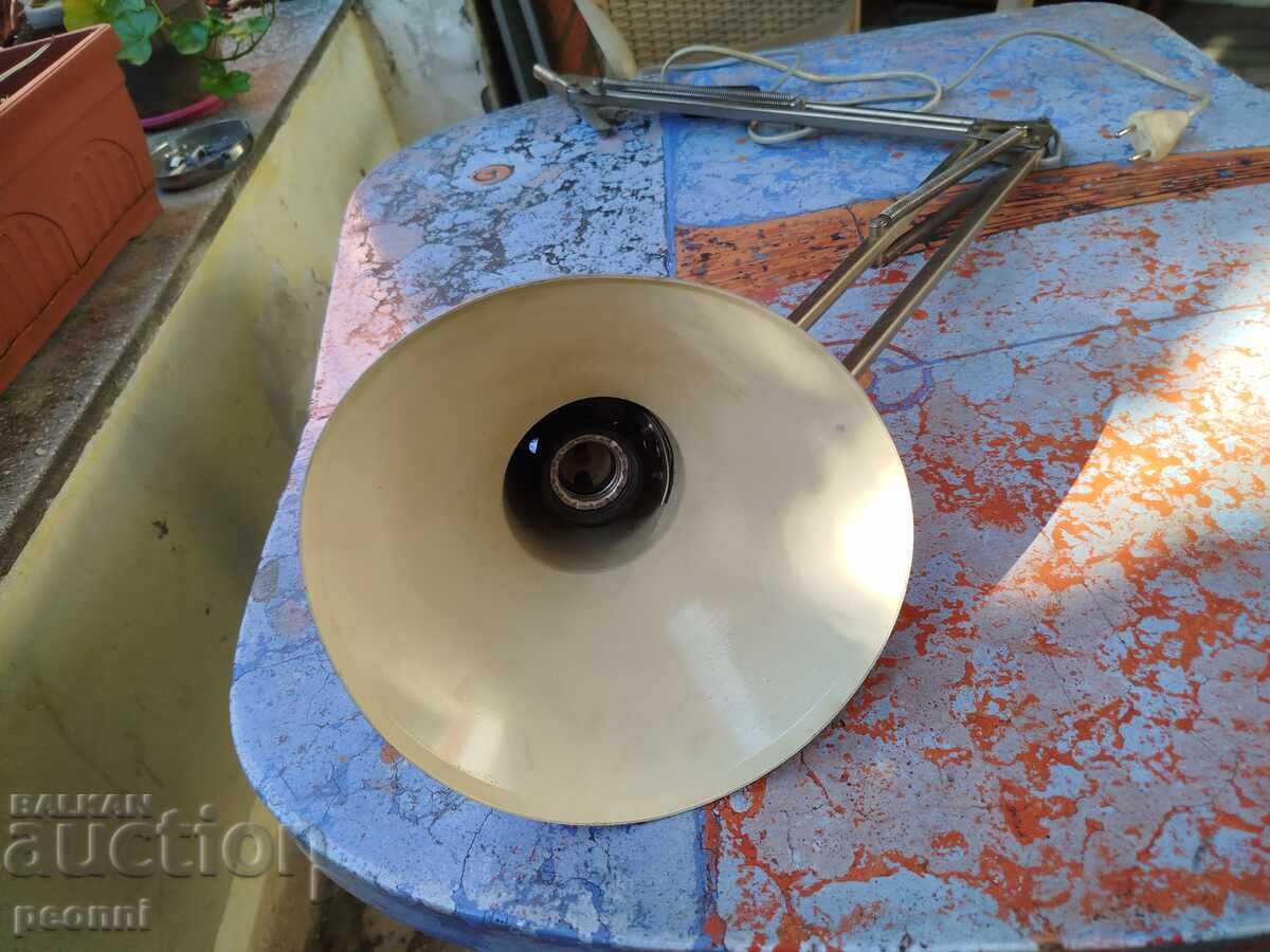 Delivery of Extendable lamp