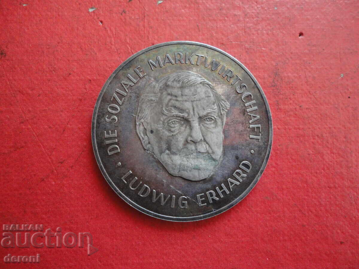 Аукцион Сребърен медал монета 999 Аукцион Сребърен медал монета 999