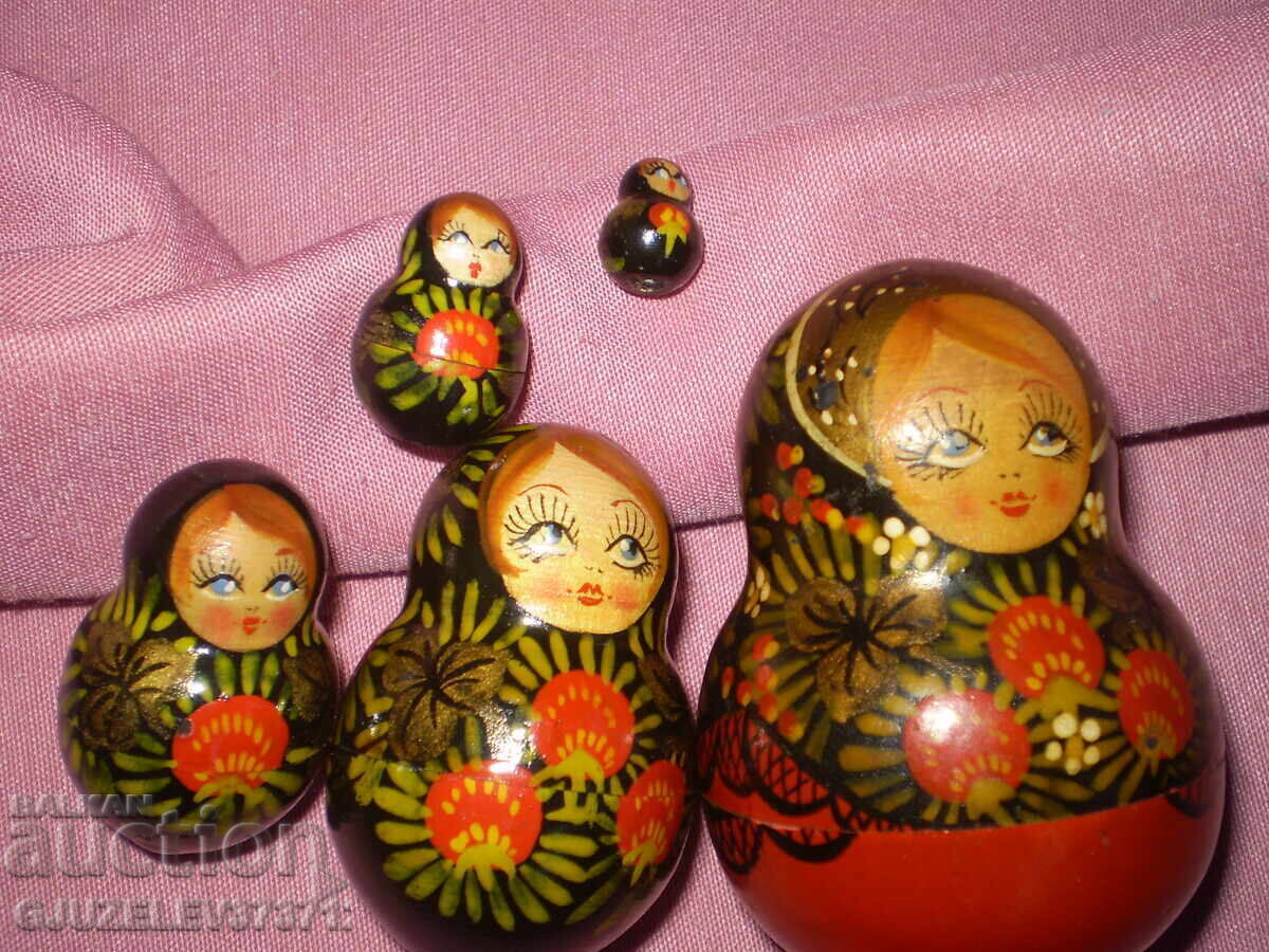 Руски винтидж автентични 5 рисувани дървени кукли за гнезде с цена 75.00 лв. | € 38.35