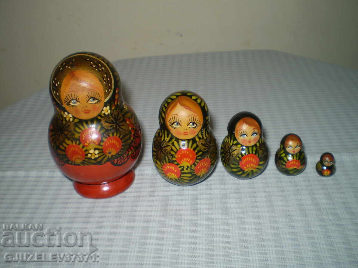 Руски винтидж автентични 5 рисувани дървени кукли за гнезде