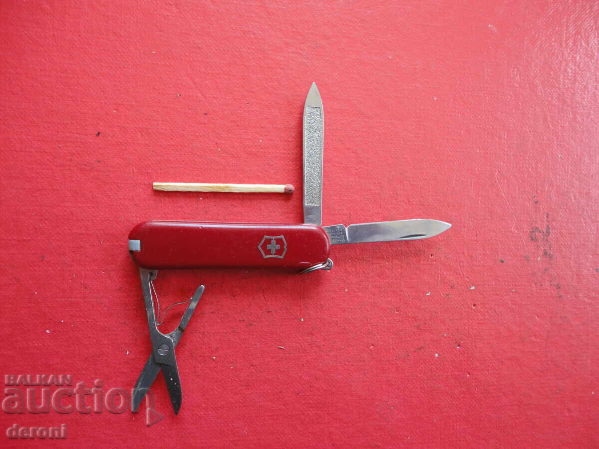 Briceag elvețian Victorinox 6 cu preț 20.00 BGN | € 10.23