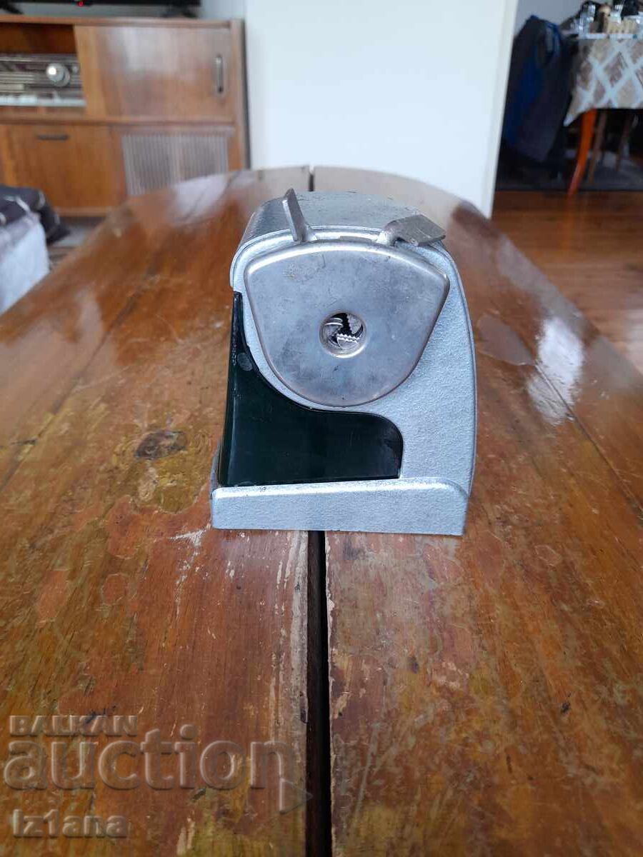 Παλιά ξύστρα Hema με τιμή 50.00 BGN | € 25.56 Παλιά ξύστρα Hema με τιμή 50.00 BGN | € 25.56