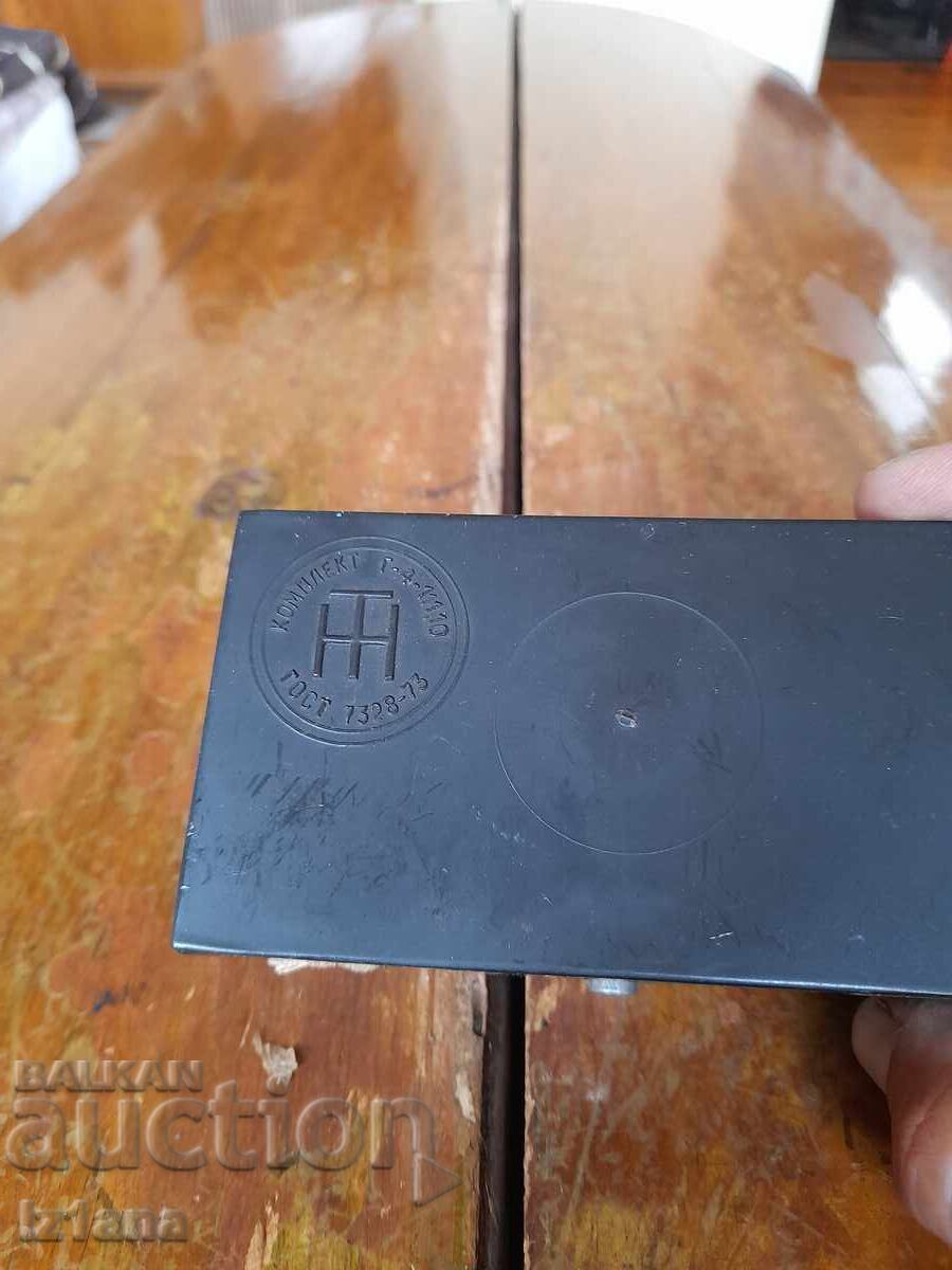 Παλιά μέτρα για ζυγαριά με τιμή 60.00 BGN | € 30.68