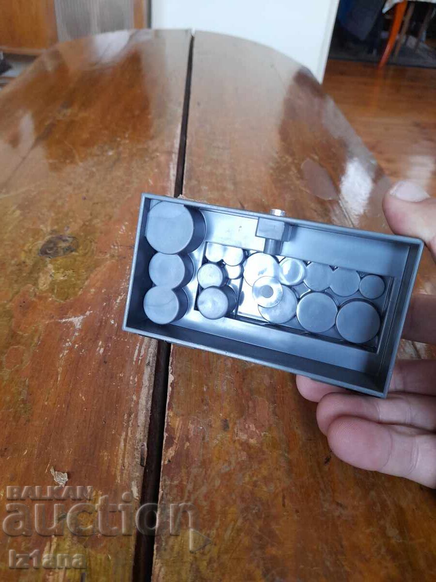 Δημοπρασία Παλιά μέτρα για ζυγαριά