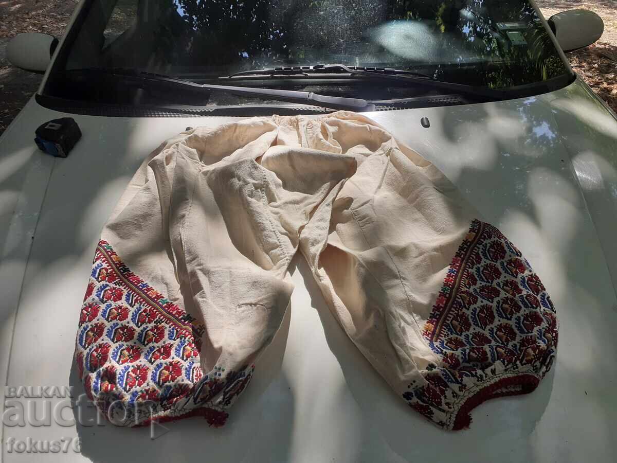 Livrarea Chiloți vechi de damă din pânză de cânepă pentru costum popular Livrarea Chiloți vechi de damă din pânză de cânepă pentru costum popular