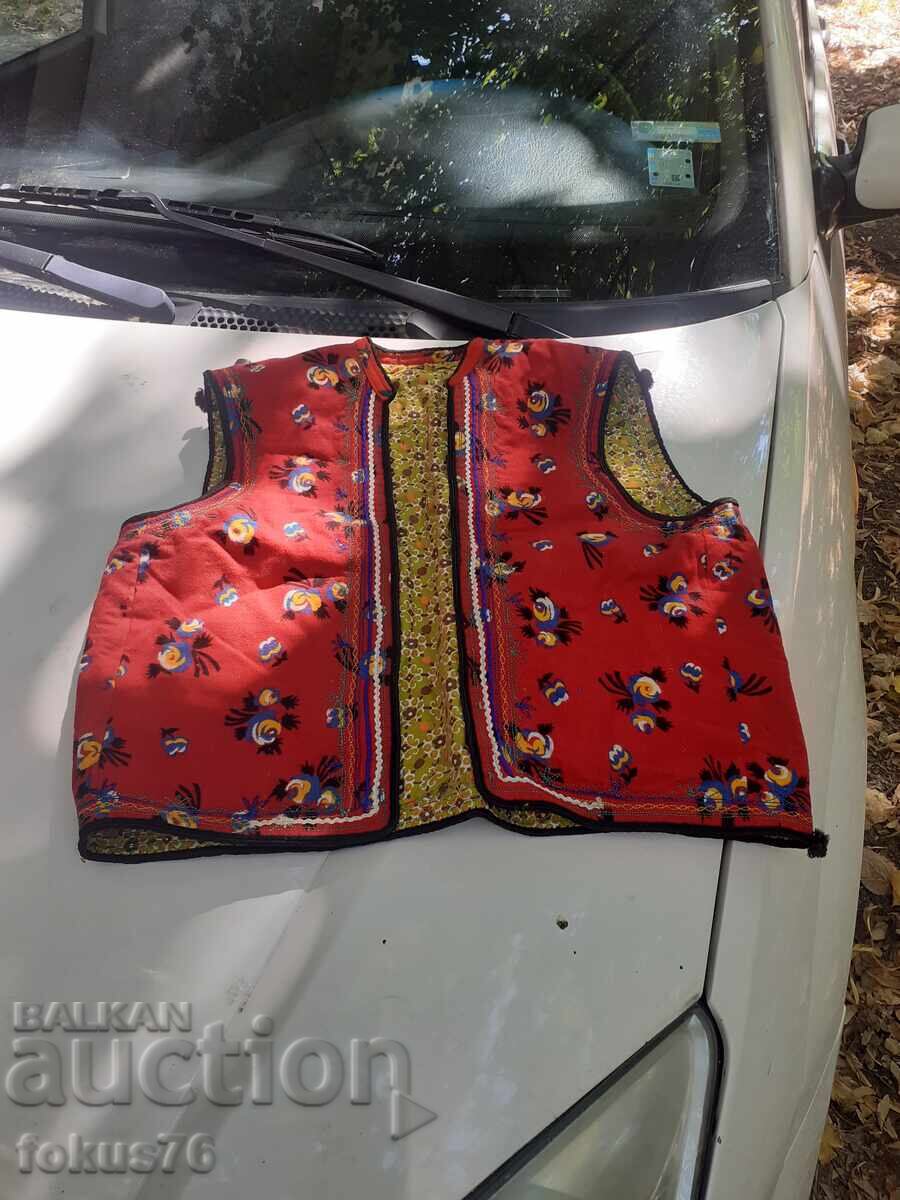 Старо червено шарено елече елек за народна носия с цена 99.00 лв. | € 50.62