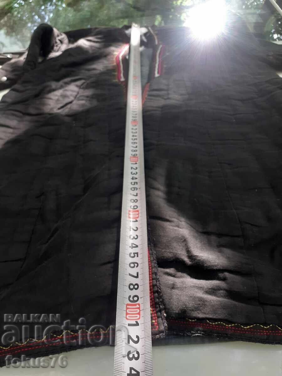 Παράδοση Παλιά γυναικεία μακριά αντερί, κλάσνικ, σουκμάν για παραδοσιακή φορεσιά