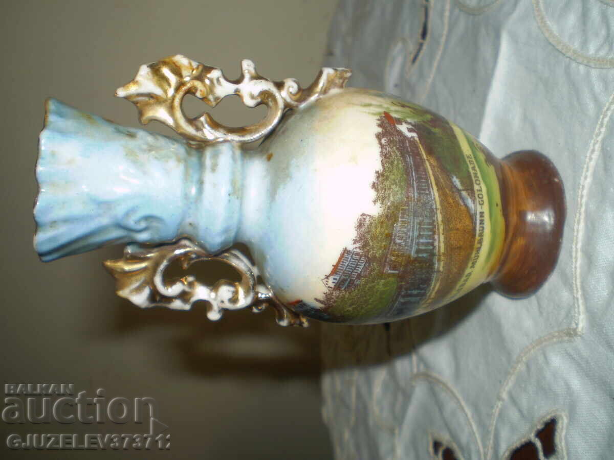 Delivery of Carlsbad Vase, porcelain, circa 1900, height 12 cm