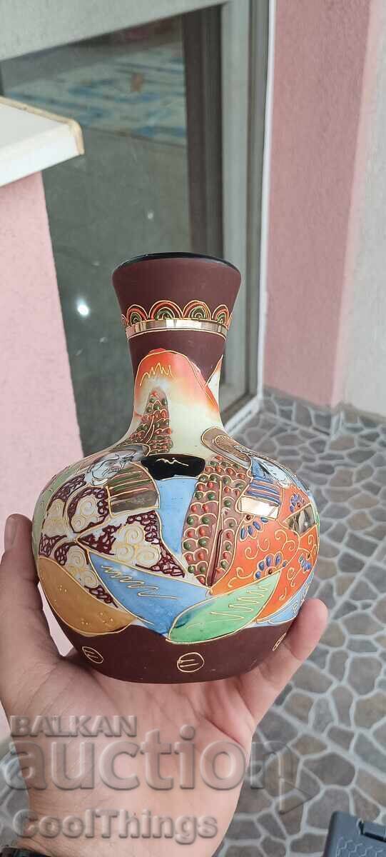 Βάζο τύπου Satsuma πορσελάνης, μαρκαρισμένο