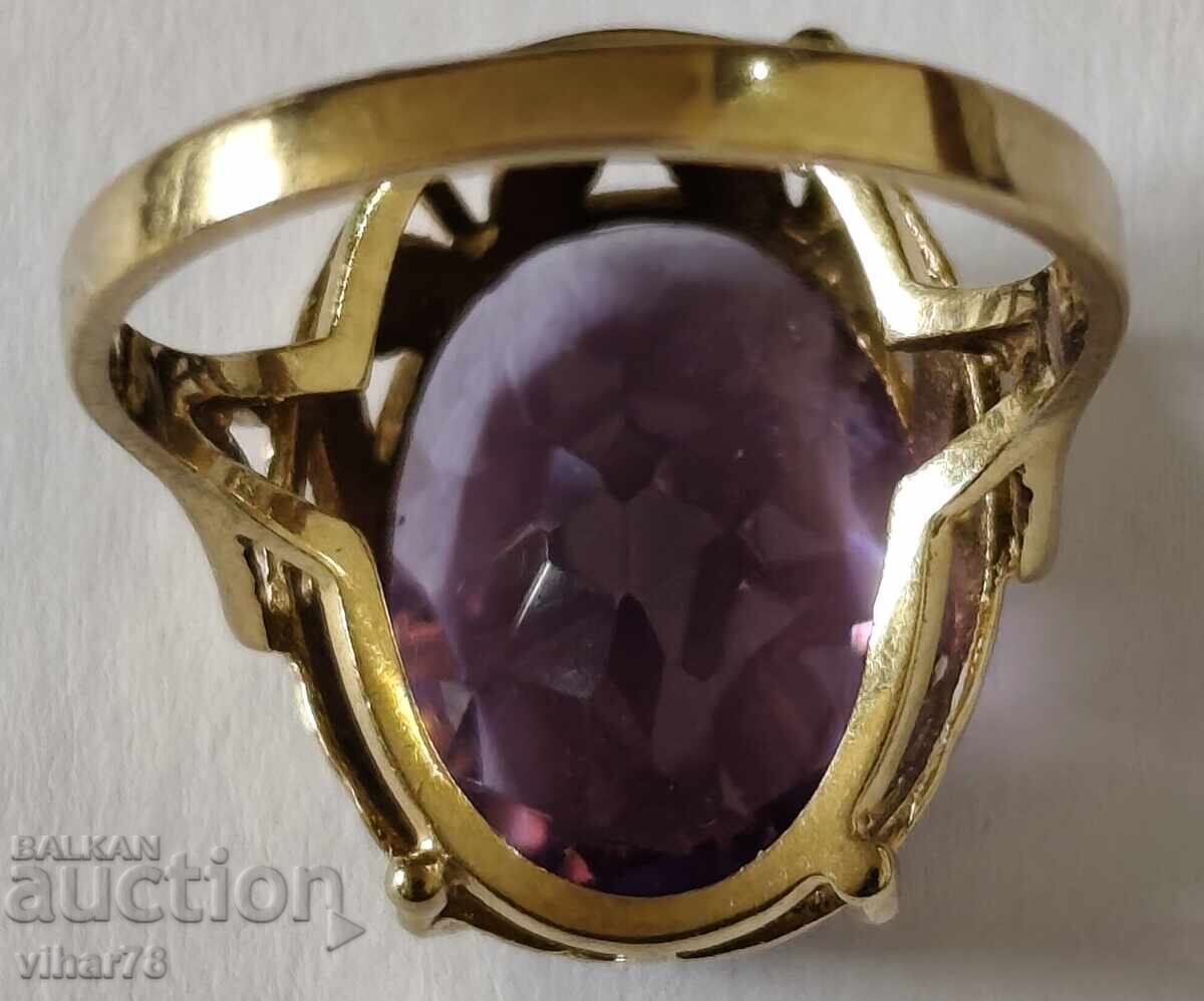 GOLD RING 8 KARAT WITH AMETHYST - 7 GOLD RING 8 KARAT WITH AMETHYST - 7