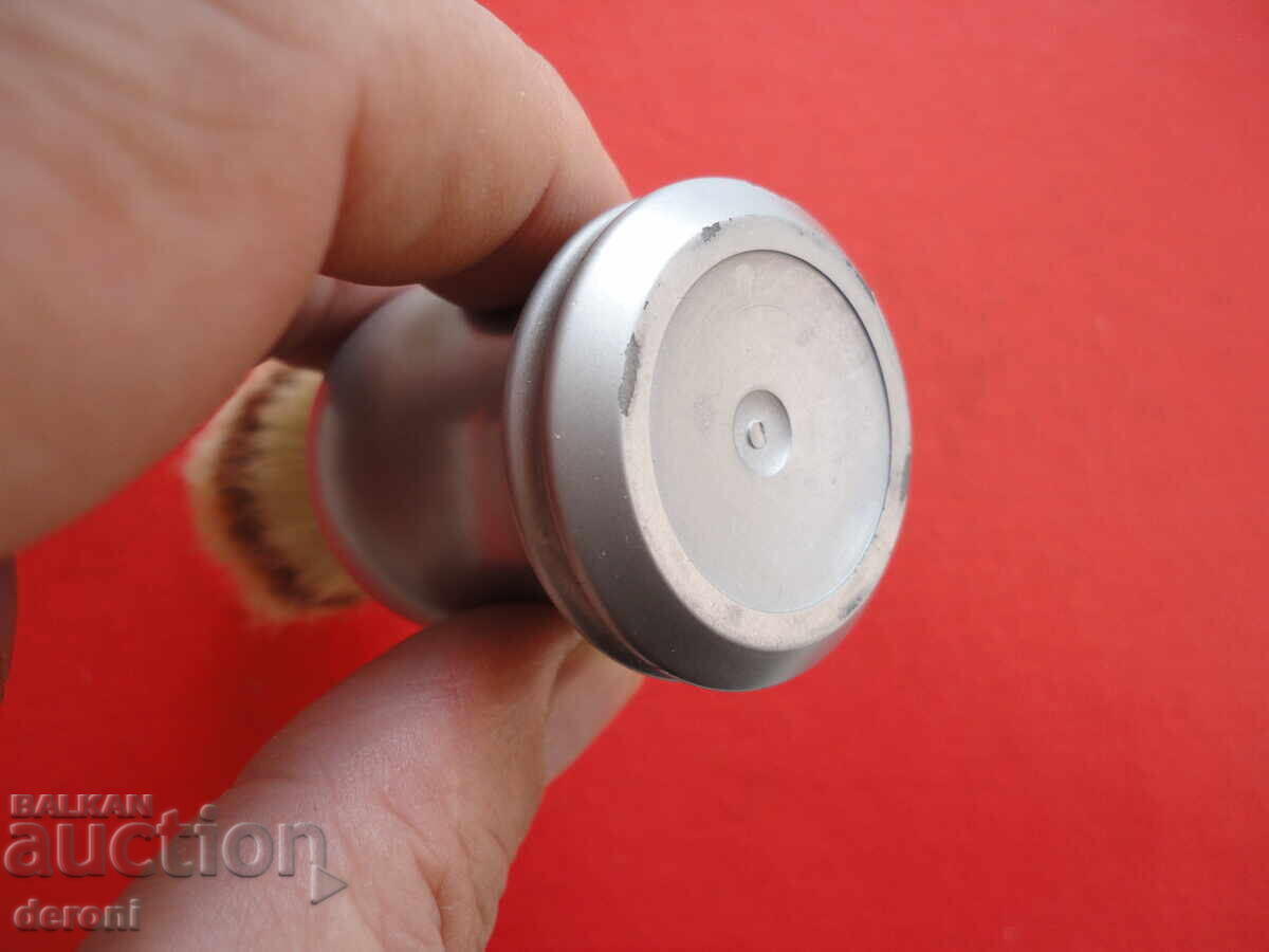 Доставка на Страхотна четка за бръснене 6 Доставка на Страхотна четка за бръснене 6