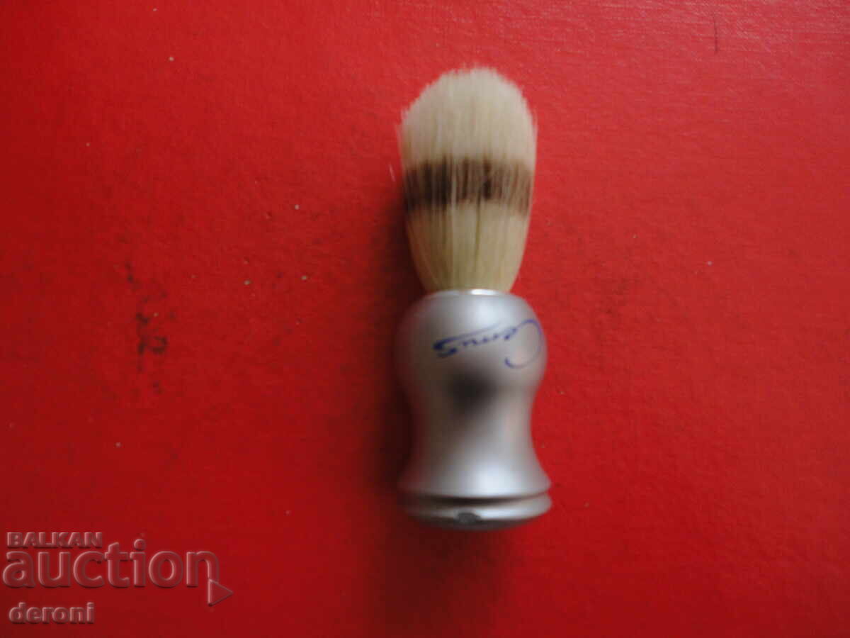 Страхотна четка за бръснене 6 - 7 Страхотна четка за бръснене 6 - 7