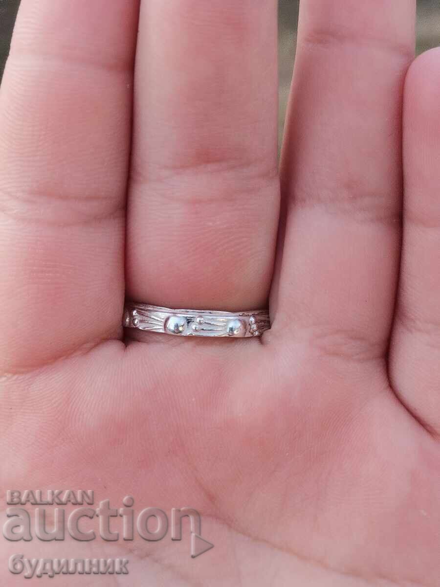 Аукцион Сребърен пръстен. 19,3мм. Пускам над 100 Аукциона. Разгледай Аукцион Сребърен пръстен. 19,3мм. Пускам над 100 Аукциона. Разгледай