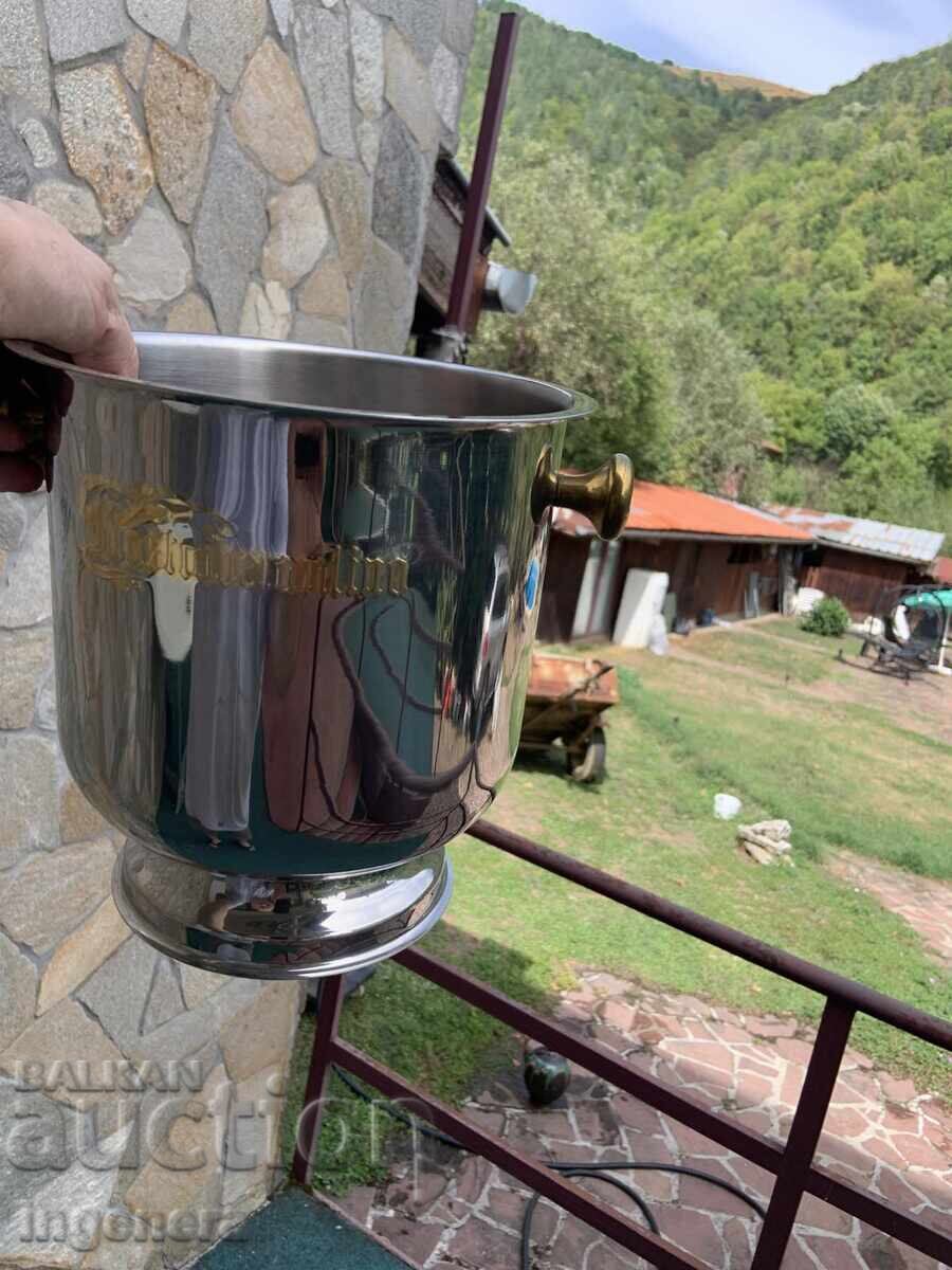 ΜΕΓΑΛΗ ΚΑΙ ΟΜΟΡΦΗ ΕΠΩΝΥΜΗ ΣΑΜΠΑΝΙΕΡΑ ΑΝΟΞΕΙΔΩΤΗ ΜΕ ΕΠΙΧΡΥΣΩΜΑ με τιμή 220.00 BGN | € 112.48 ΜΕΓΑΛΗ ΚΑΙ ΟΜΟΡΦΗ ΕΠΩΝΥΜΗ ΣΑΜΠΑΝΙΕΡΑ ΑΝΟΞΕΙΔΩΤΗ ΜΕ ΕΠΙΧΡΥΣΩΜΑ με τιμή 220.00 BGN | € 112.48