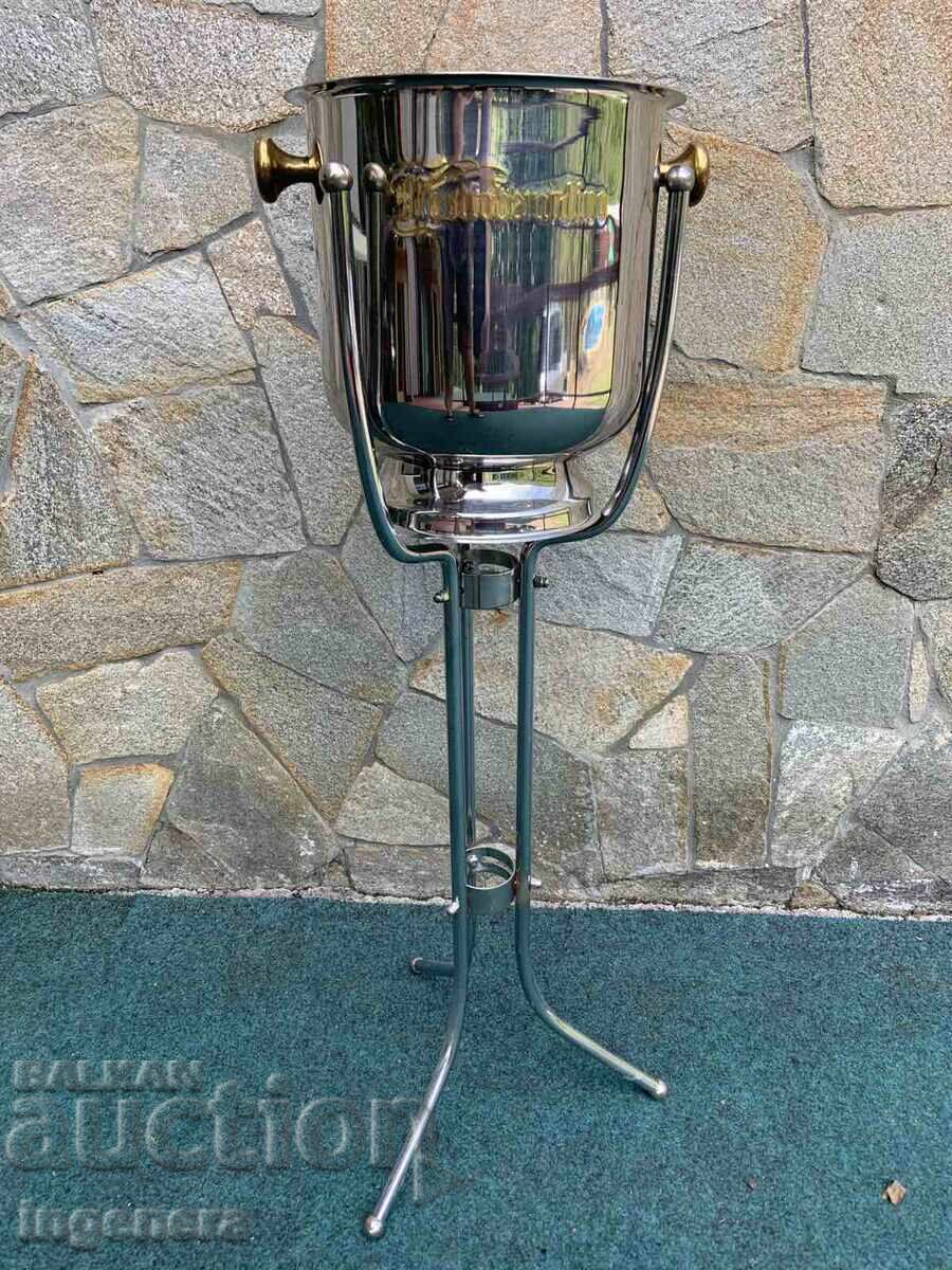 ΜΕΓΑΛΗ ΚΑΙ ΟΜΟΡΦΗ ΕΠΩΝΥΜΗ ΣΑΜΠΑΝΙΕΡΑ ΑΝΟΞΕΙΔΩΤΗ ΜΕ ΕΠΙΧΡΥΣΩΜΑ ΜΕΓΑΛΗ ΚΑΙ ΟΜΟΡΦΗ ΕΠΩΝΥΜΗ ΣΑΜΠΑΝΙΕΡΑ ΑΝΟΞΕΙΔΩΤΗ ΜΕ ΕΠΙΧΡΥΣΩΜΑ