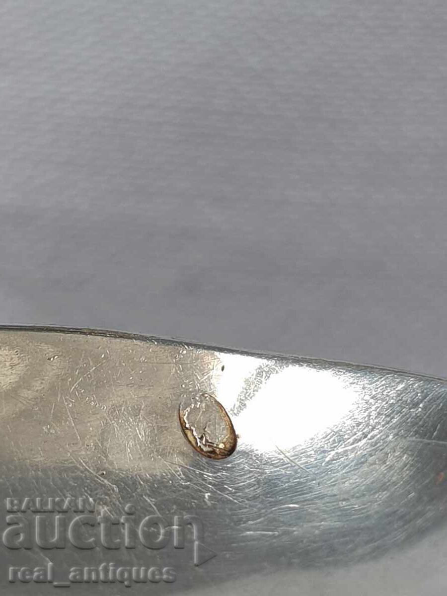 Παράδοση Ένα ασημένιο κουτάλι