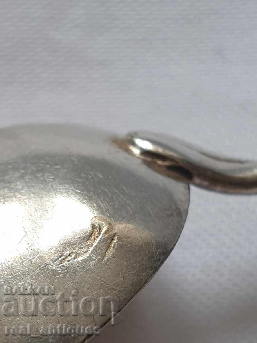 Ένα ασημένιο κουτάλι - 5