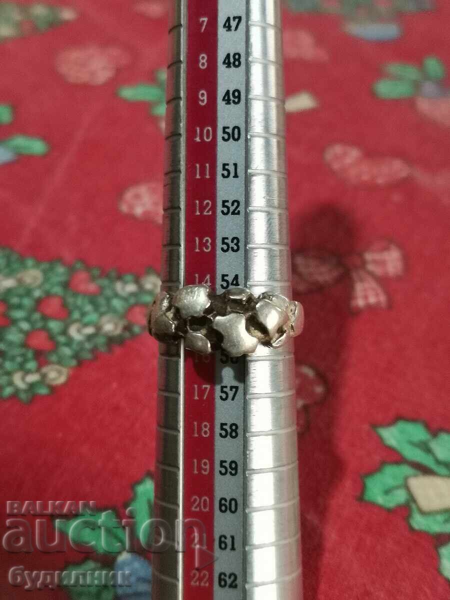 Сребърен пръстен. 17,5мм. Пускам над 100 Аукциона. Разгледай с цена 18.99 лв. | € 9.71 Сребърен пръстен. 17,5мм. Пускам над 100 Аукциона. Разгледай с цена 18.99 лв. | € 9.71