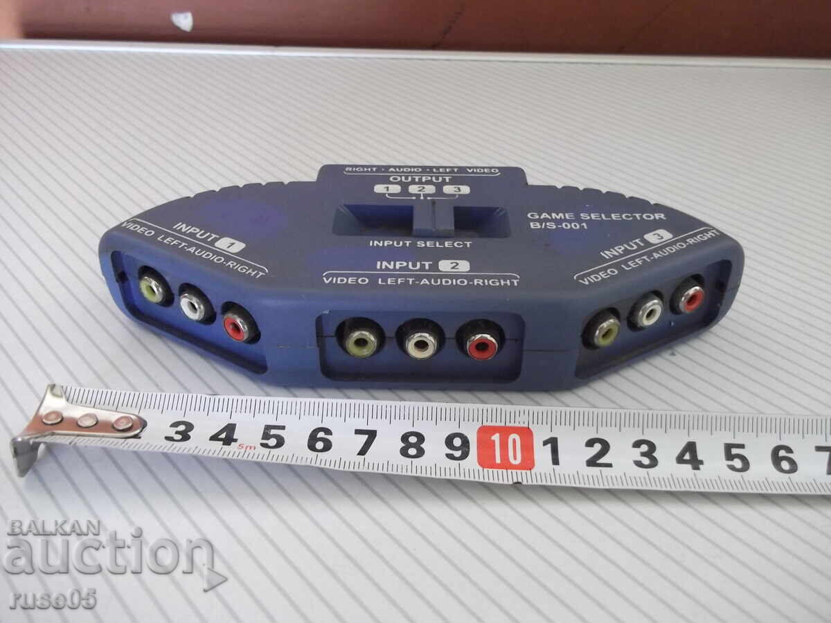 Selector audio / video intrări, 3 căi funcțional Selector audio / video intrări, 3 căi funcțional