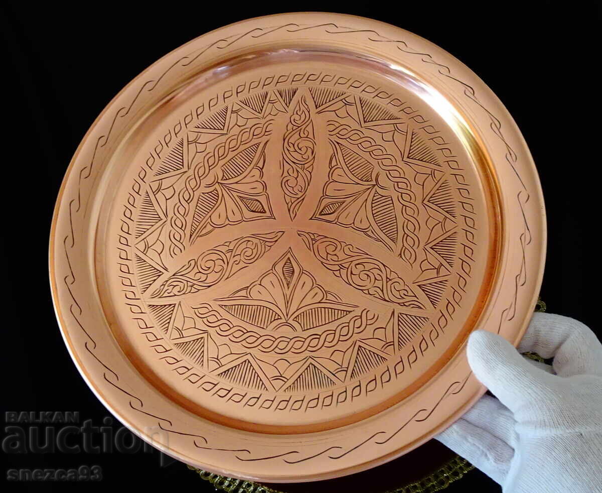 Tavă din cupru, cupru roșu pur 650 gr., gravată Tavă din cupru, cupru roșu pur 650 gr., gravată