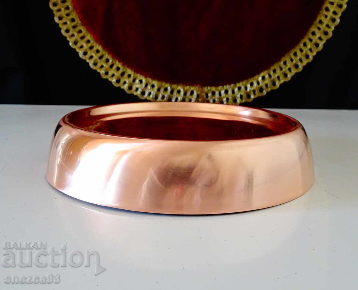 Copper supply for a bottle, jug, stand for hot dishes