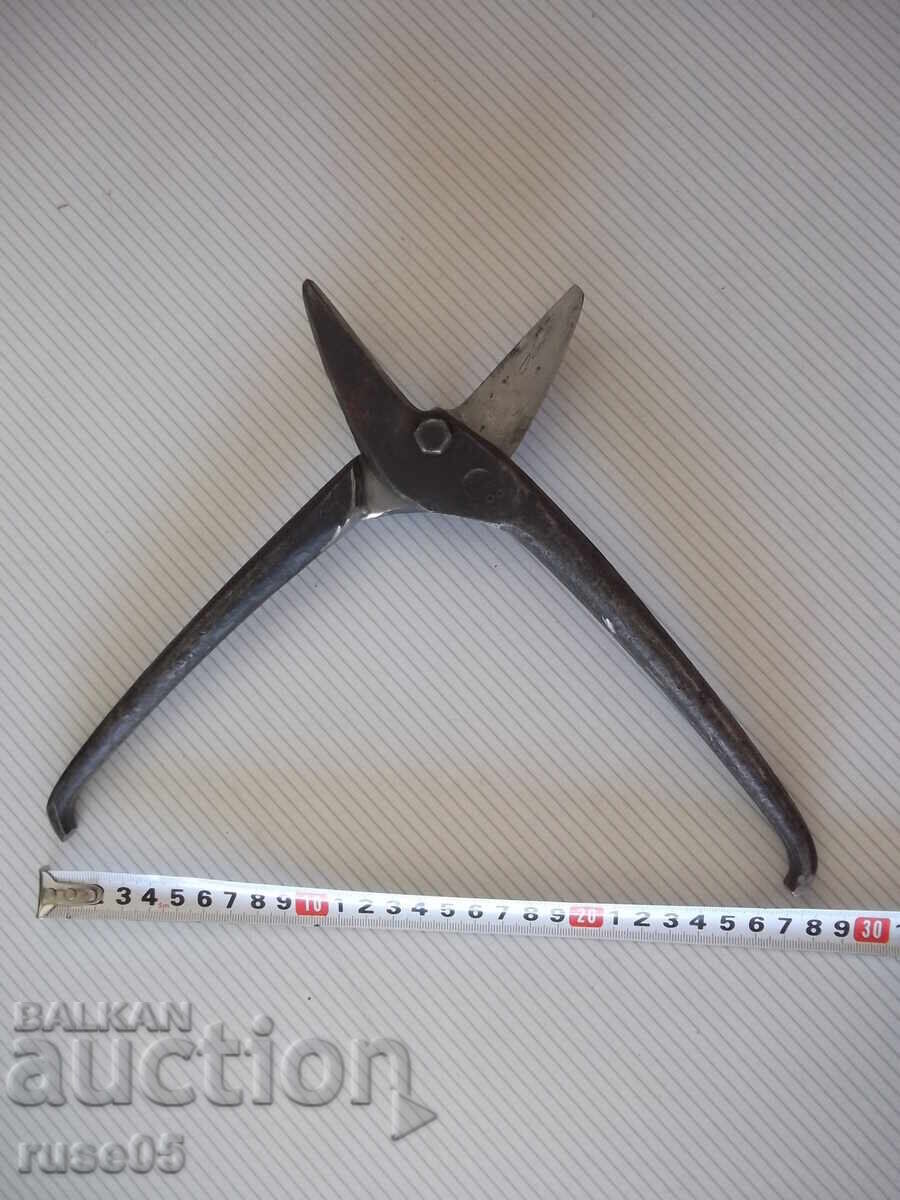 Foarfece de tablă din epoca socialistă cu preț 20.00 BGN | € 10.23