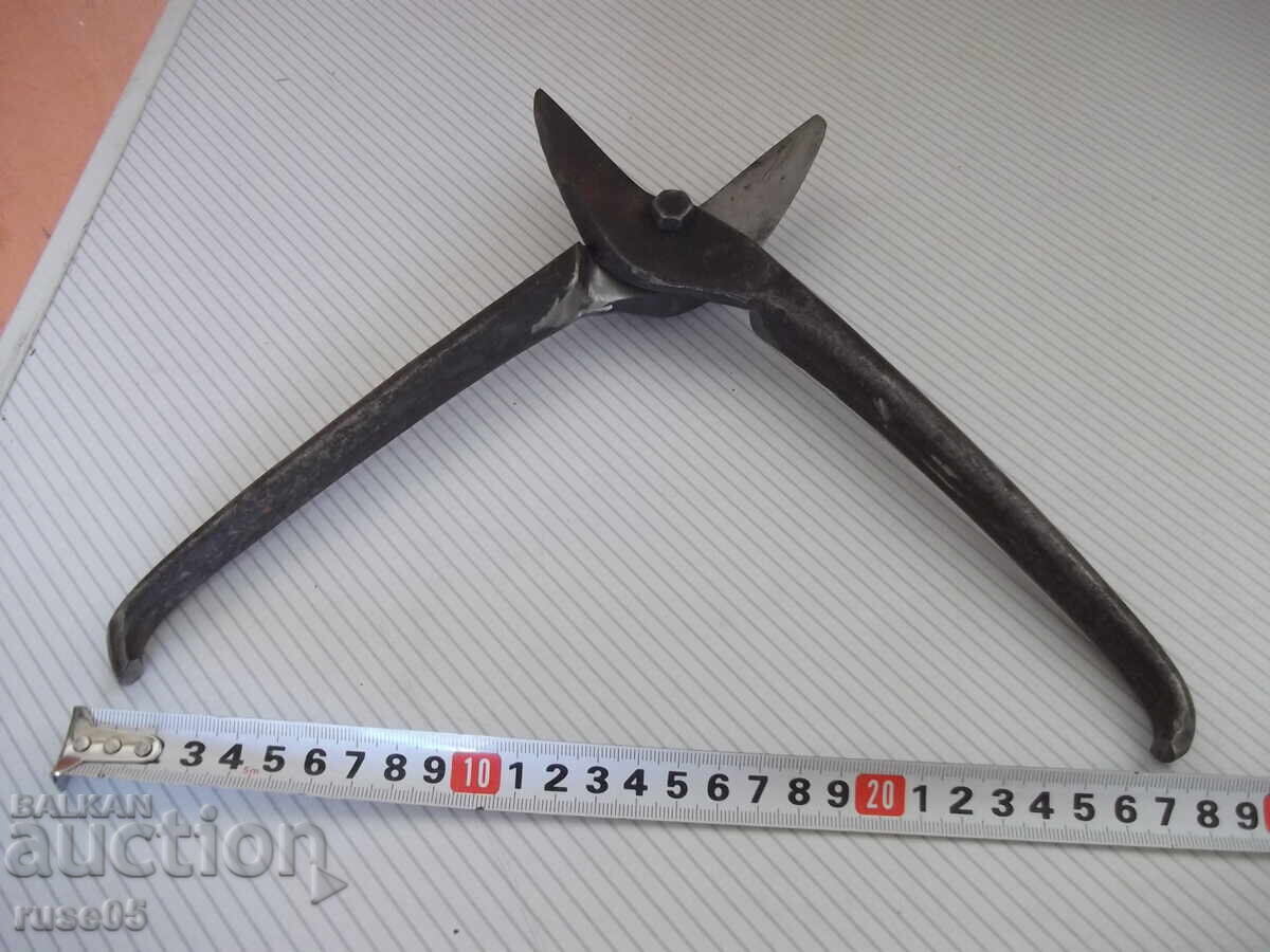 Licitație Foarfece de tablă din epoca socialistă