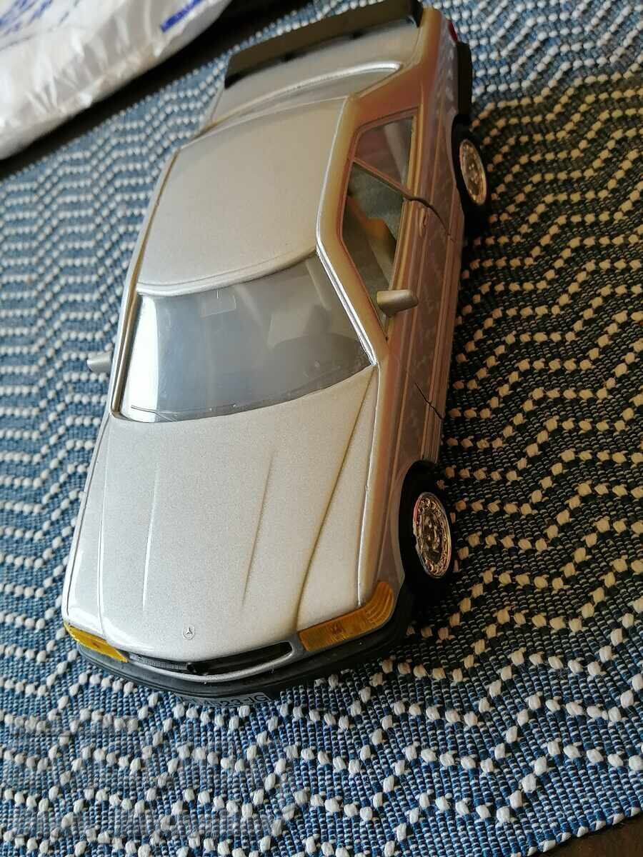 Количка Mercedes S500 1/24