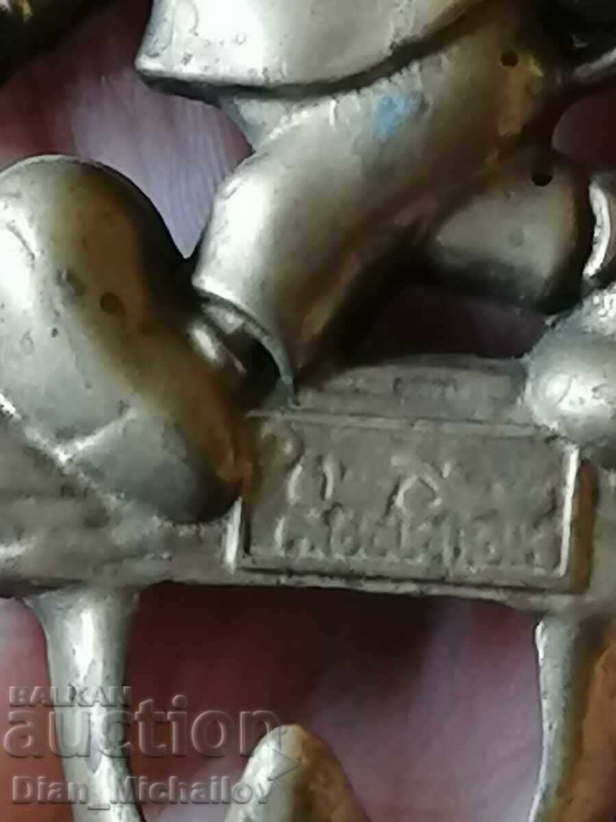 Bronze Mickey Mouse Hanger with price 30.00 BGN | € 15.34 Bronze Mickey Mouse Hanger with price 30.00 BGN | € 15.34