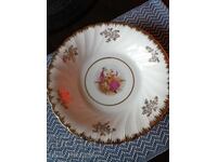 Невероятно Красива Позлатена Порцеланова чиния