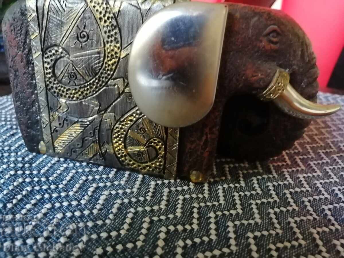 Παράδοση Ξύλινος Ελέφαντας Κηροπήγιο Παράδοση Ξύλινος Ελέφαντας Κηροπήγιο