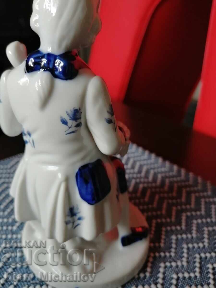 Auction Porcelain Figure Auction Porcelain Figure