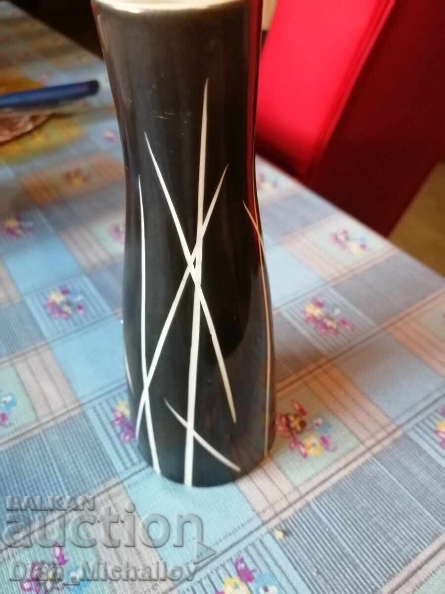 Auction  Small Porcelain Vase