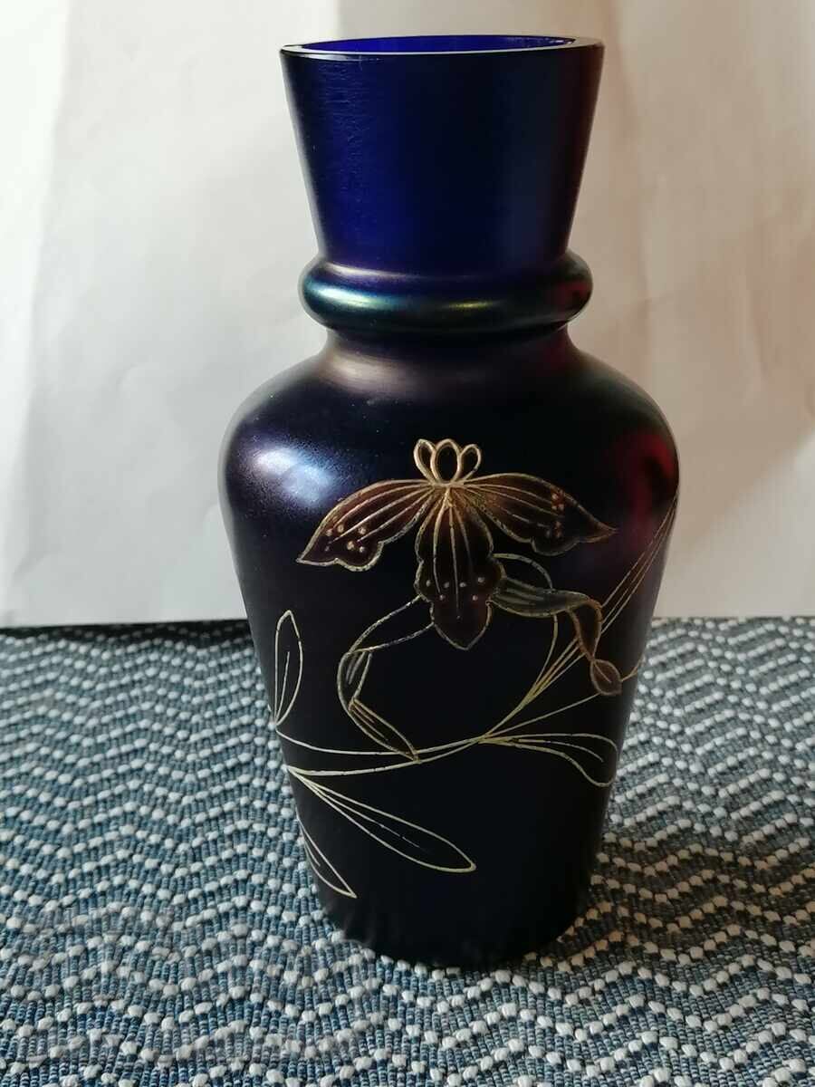 Delivery of Small vase Blue glass