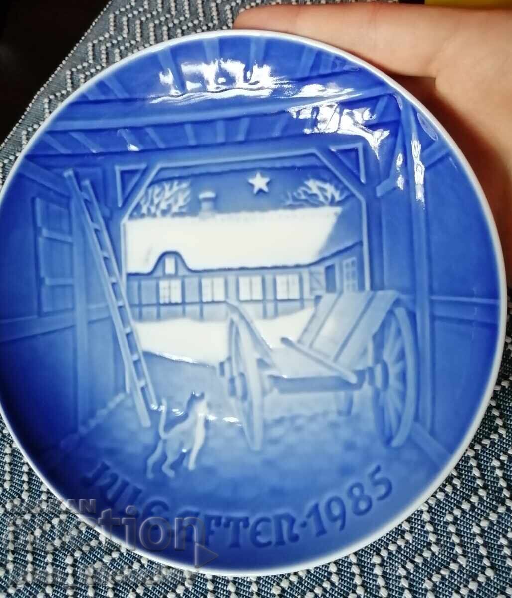 Collectible Porcelain Plate Collectible Porcelain Plate