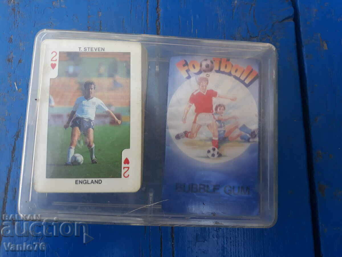 Delivery of A unique collection of cards with footballers 1988. Delivery of A unique collection of cards with footballers 1988.