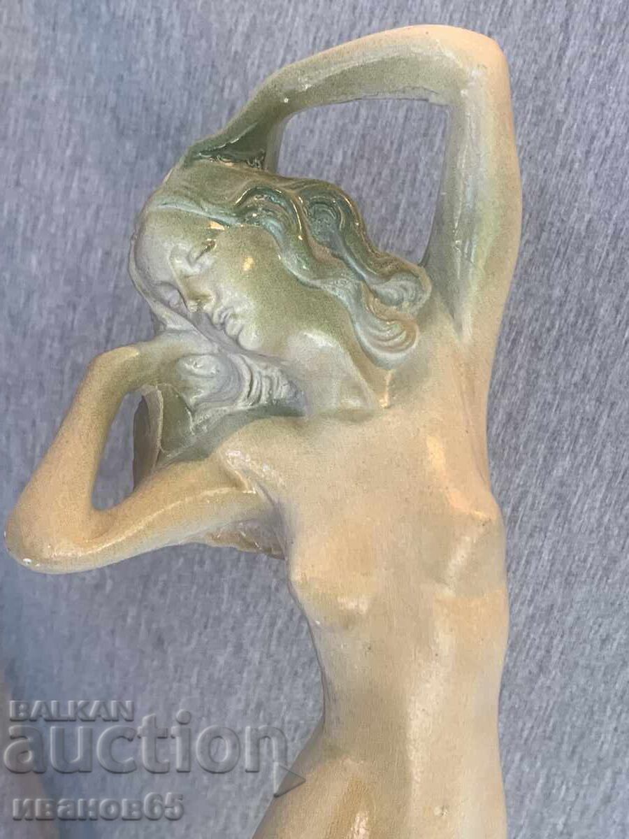 Auction figurine figure Auction figurine figure