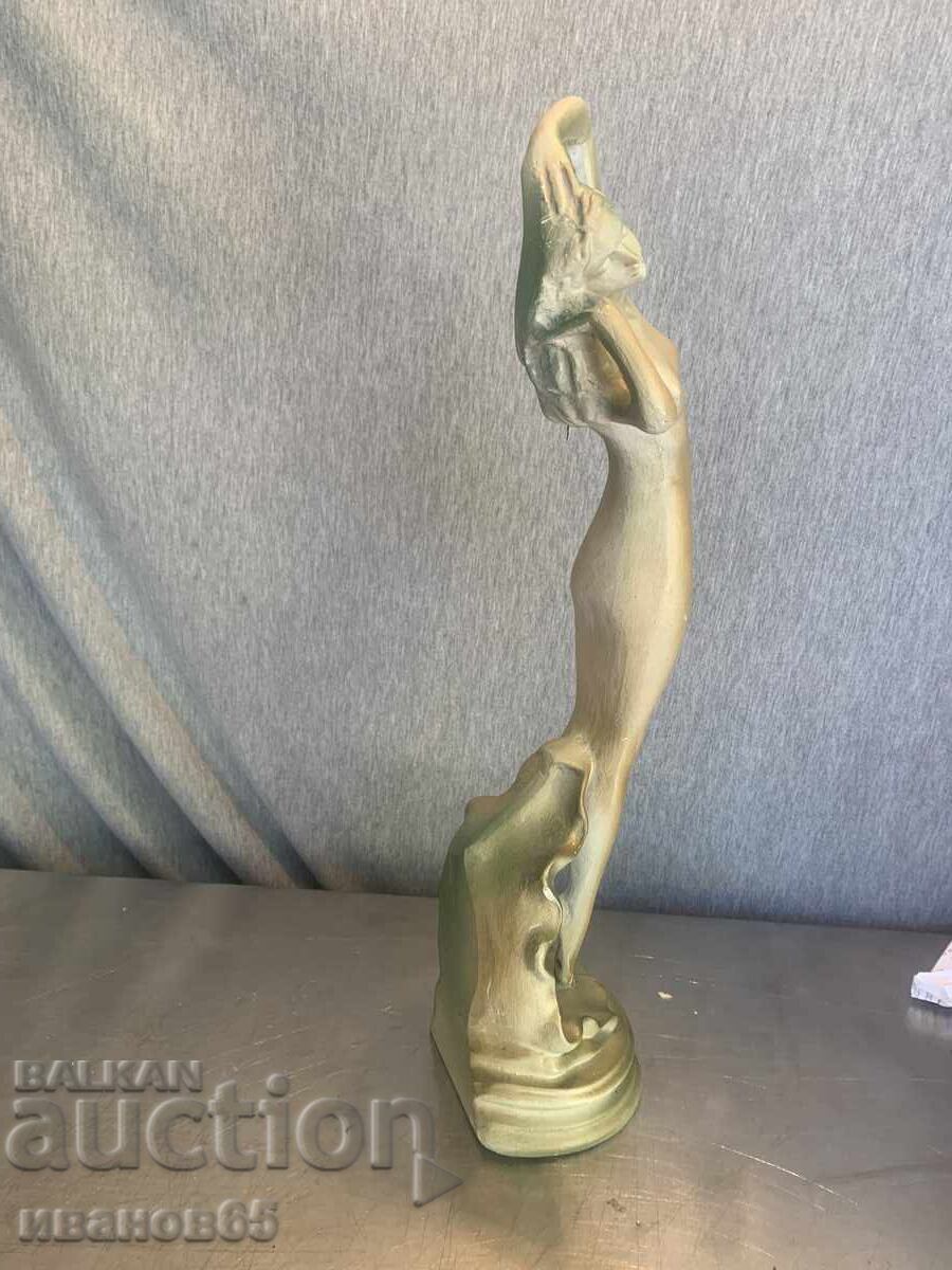 Delivery of figurine figure Delivery of figurine figure