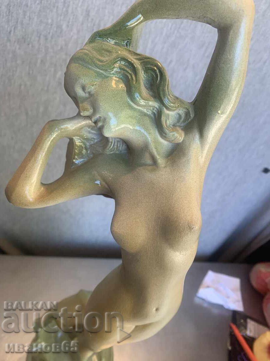 figurine figure - 6 figurine figure - 6