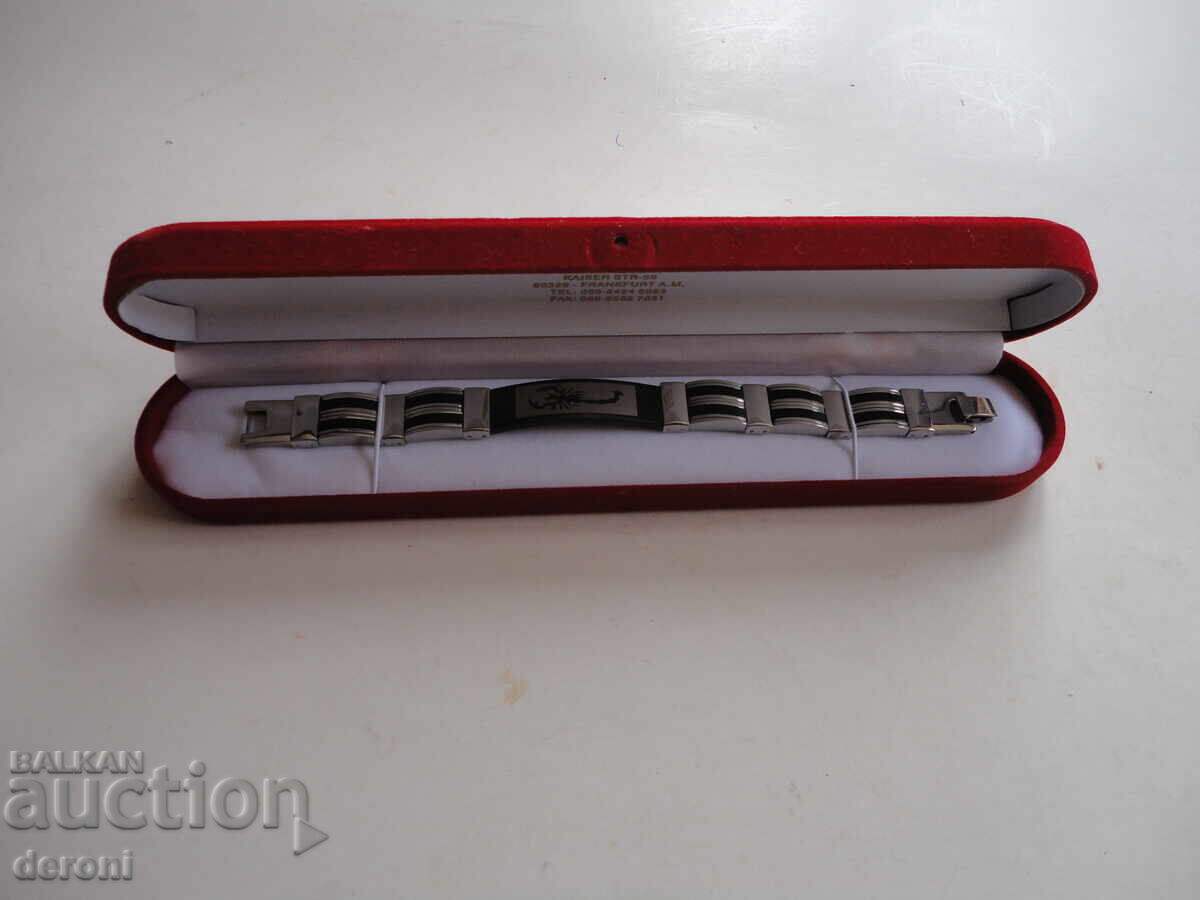 Невероятна гривна медицинска стомана Скорпион с емайл