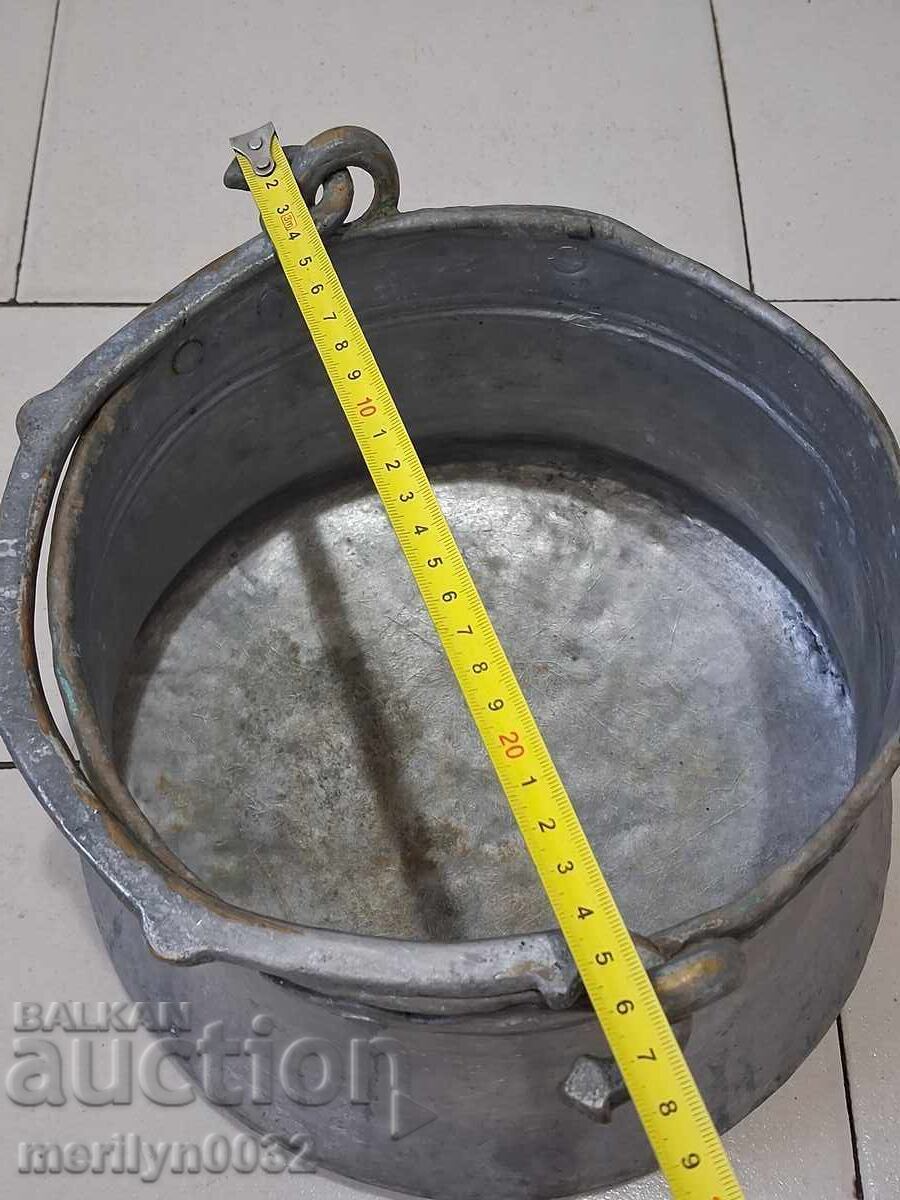 Δημοπρασία Χάλκινος λέβητας από κονσέρβες χαλκού