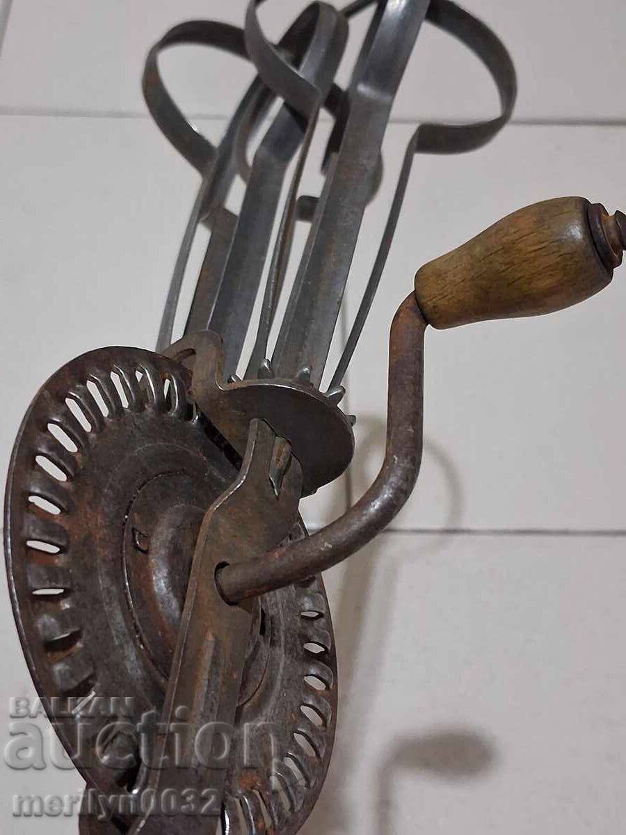 Δημοπρασία Μίξερ χειρός από την εποχή του Βασιλείου της Βουλγαρίας