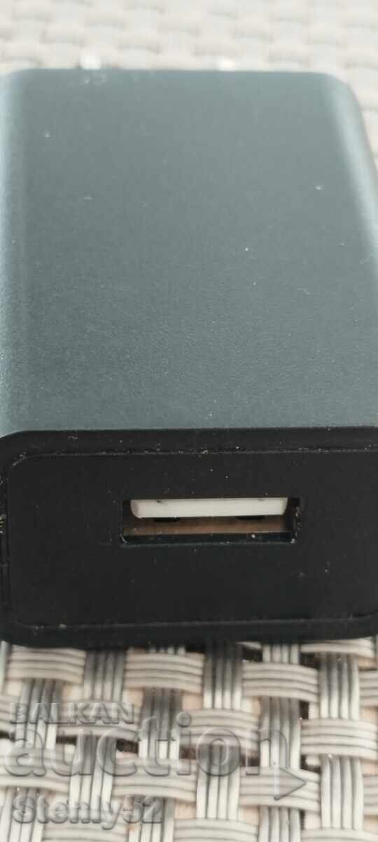 Φορτιστής, αντάπτορας με USB με τιμή 5.00 BGN | € 2.56